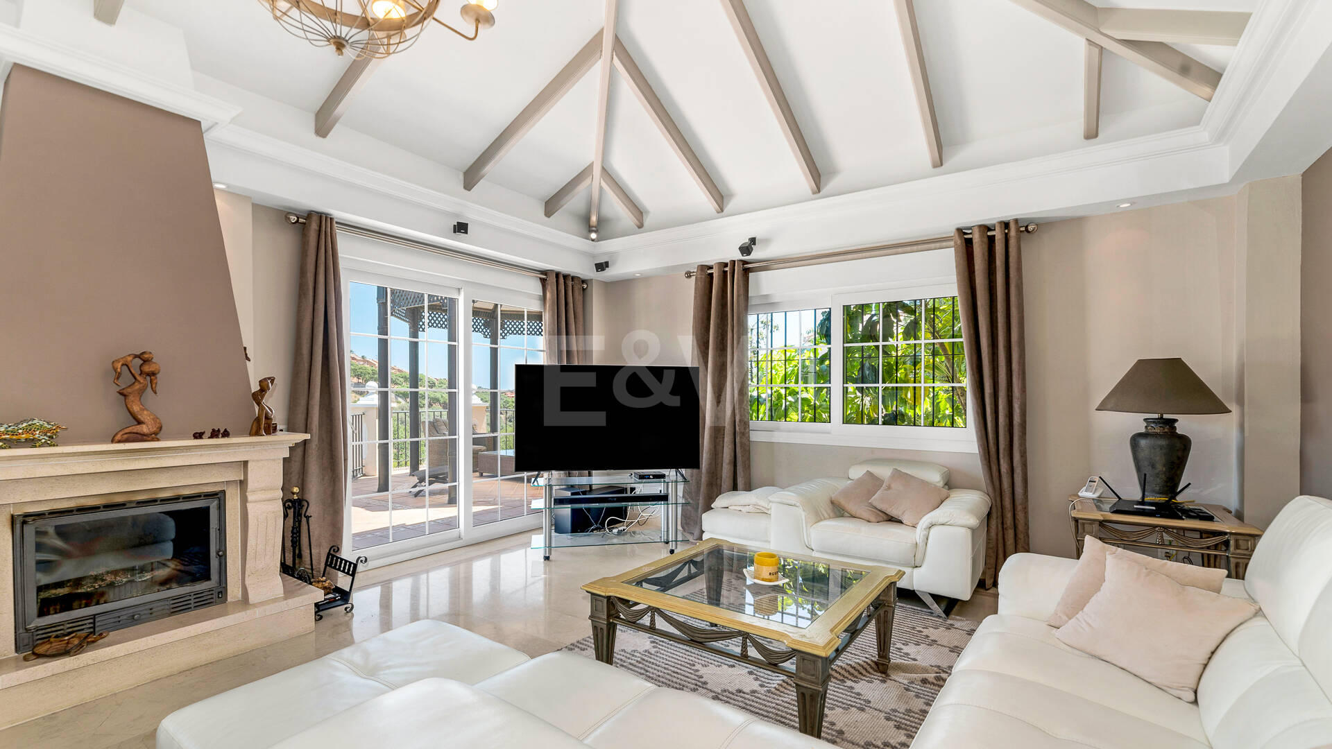 Villa en area Golf en Elviria con vistas al Mar