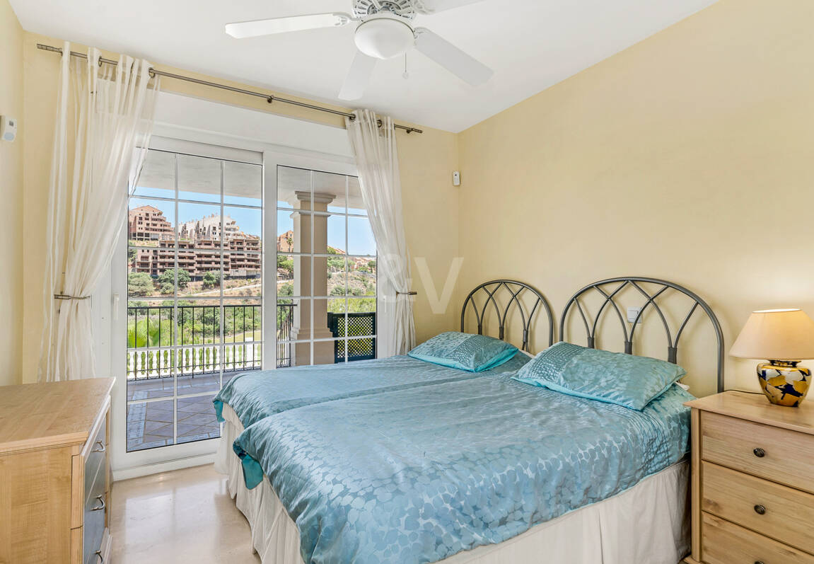 Villa en area Golf en Elviria con vistas al Mar