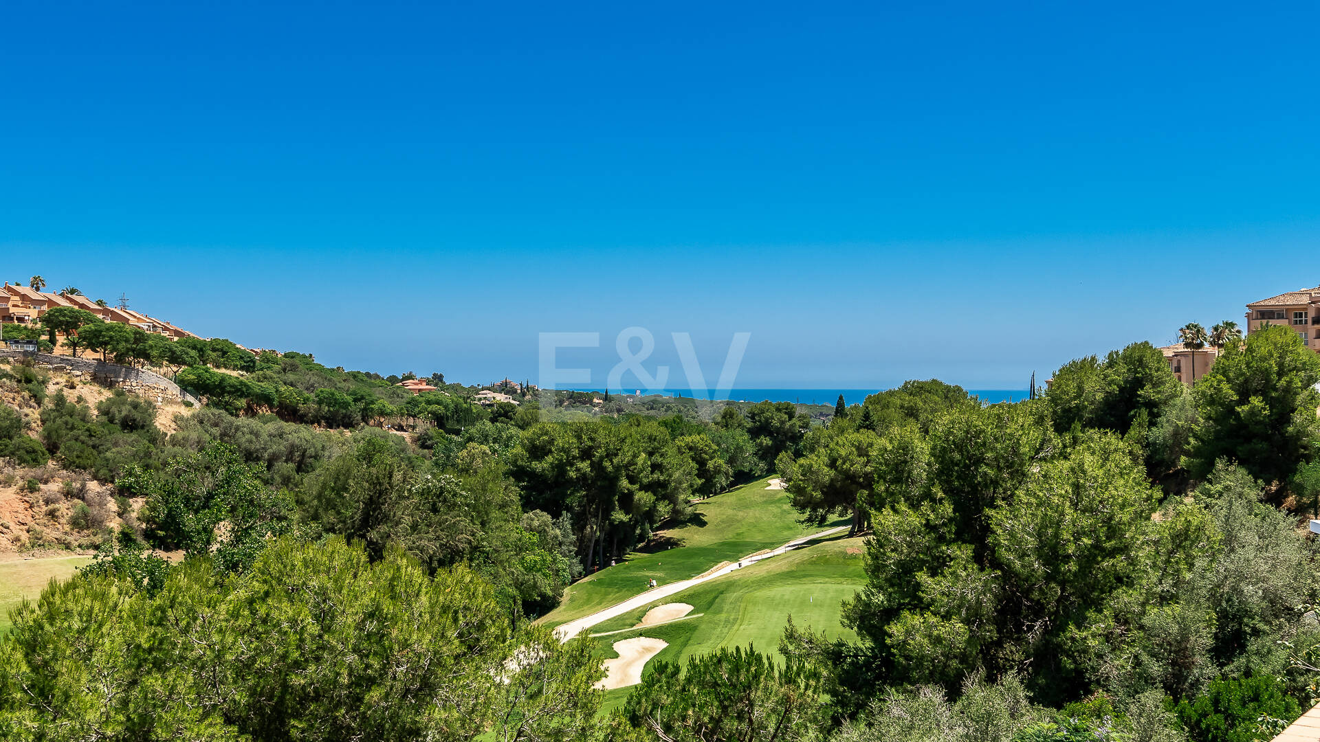 Villa en area Golf en Elviria con vistas al Mar