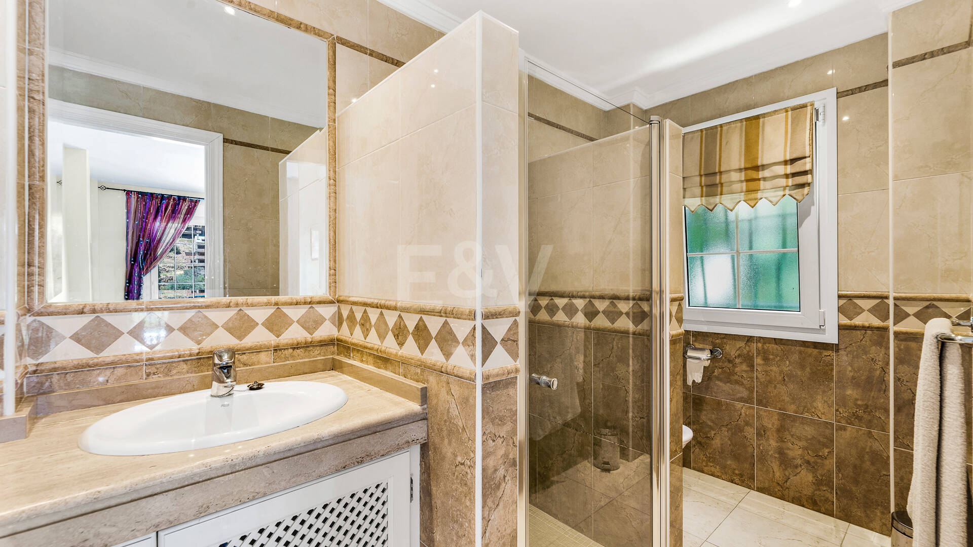 Front Line Golf Villa with Sea Views in Elviria