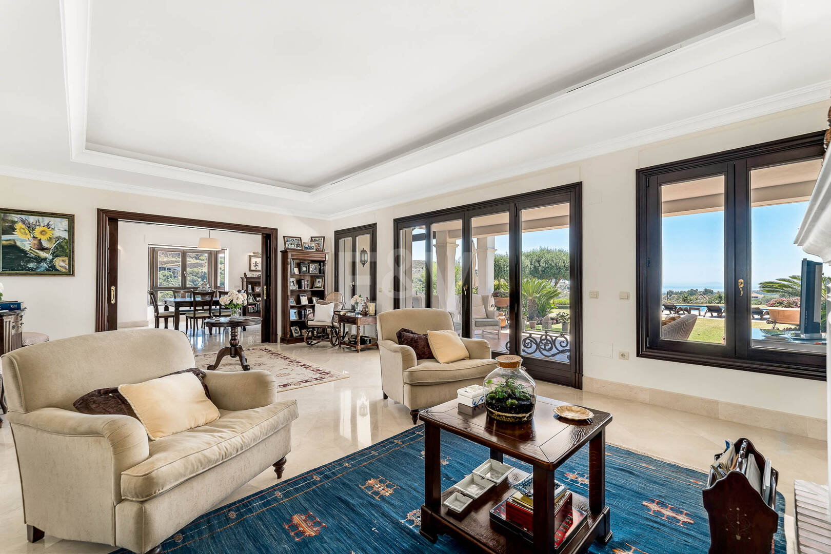 Impresionante villa en primera línea de golf en Marbella Club Golf Resort