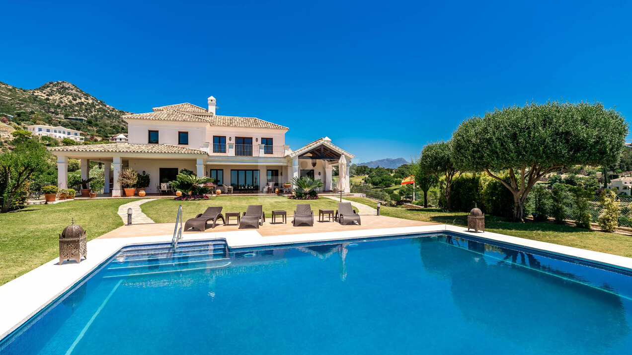 Stunning front line golf villa in Marbella Club Golf Resort