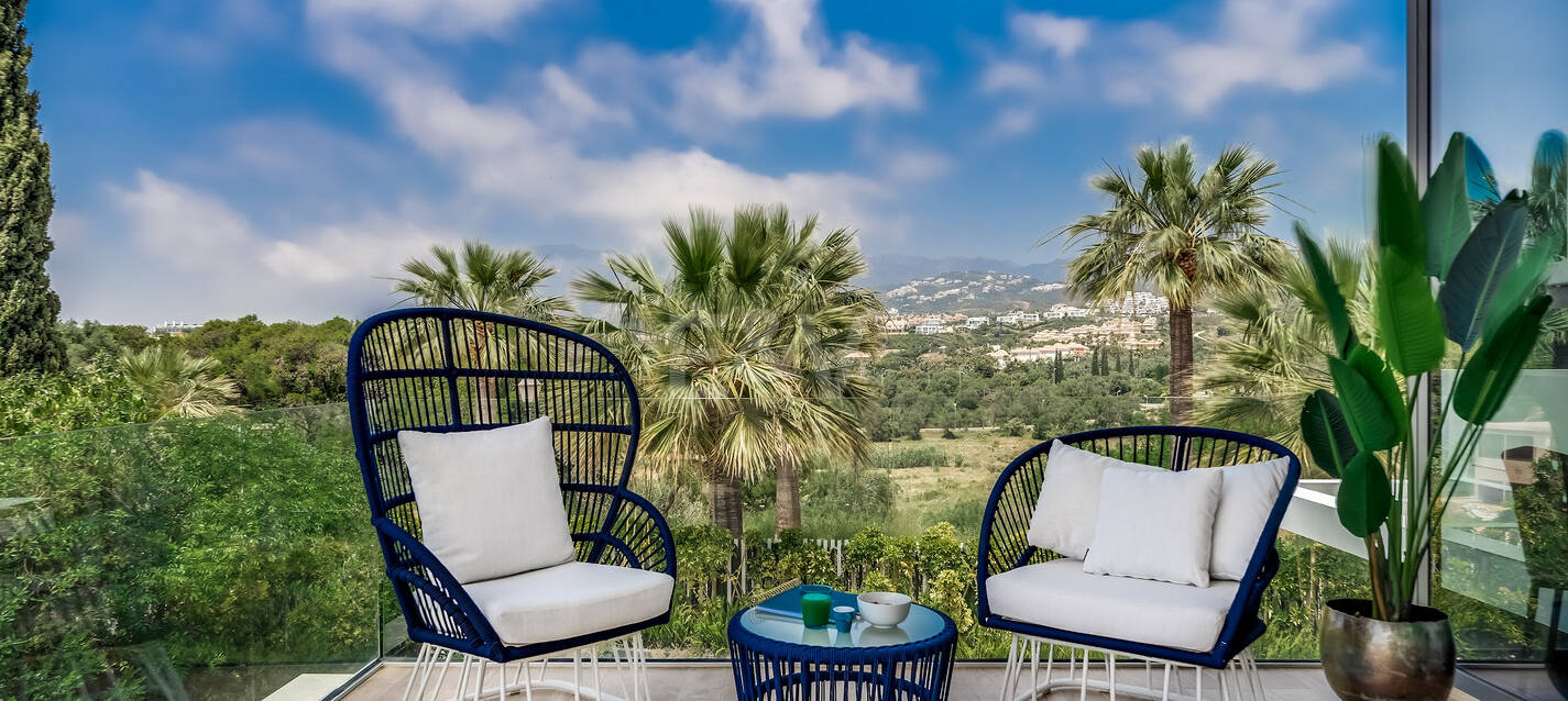 Lujosa villa moderna cerca de playa, vistas al mar. Precio desde €10,000 por semana