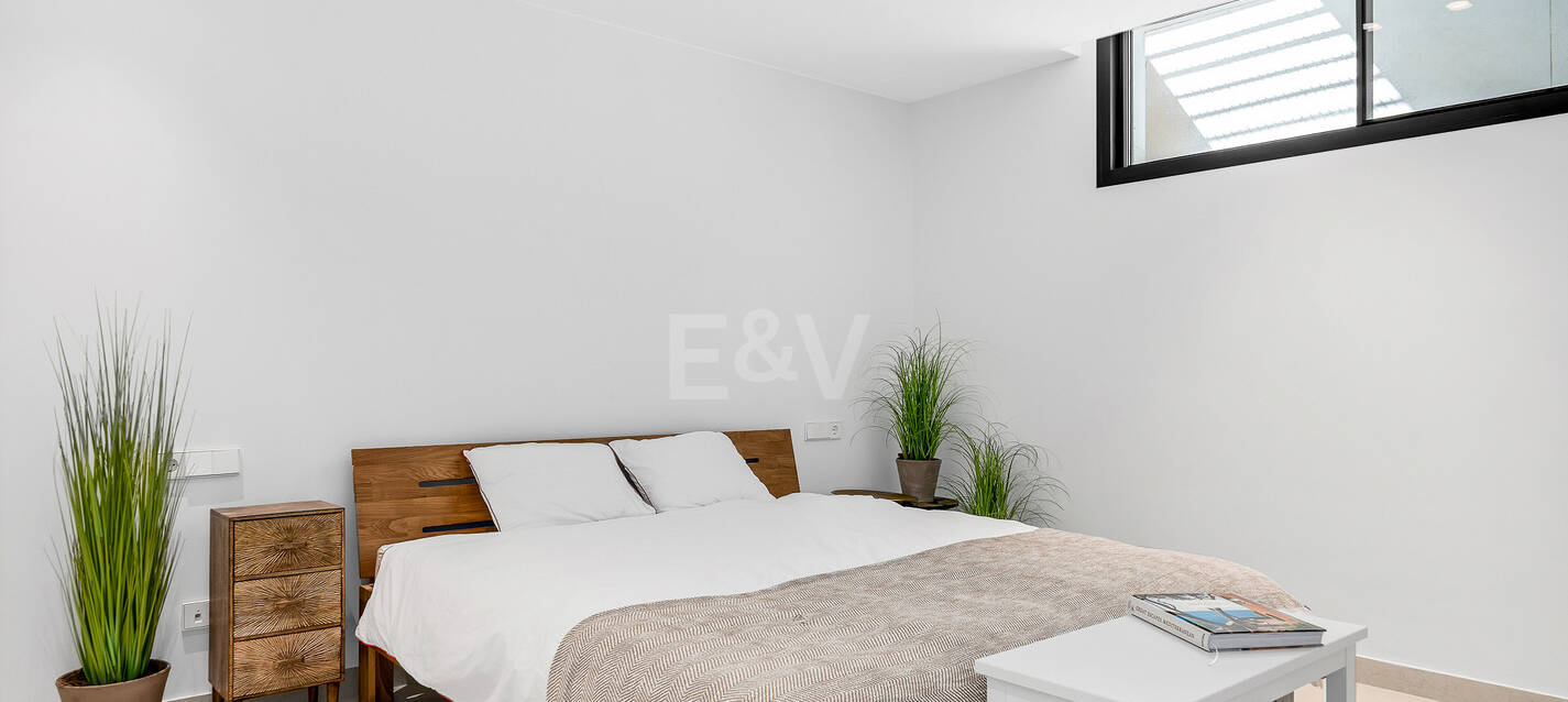 Lujosa villa moderna cerca de playa, vistas al mar. Precio desde €10,000 por semana