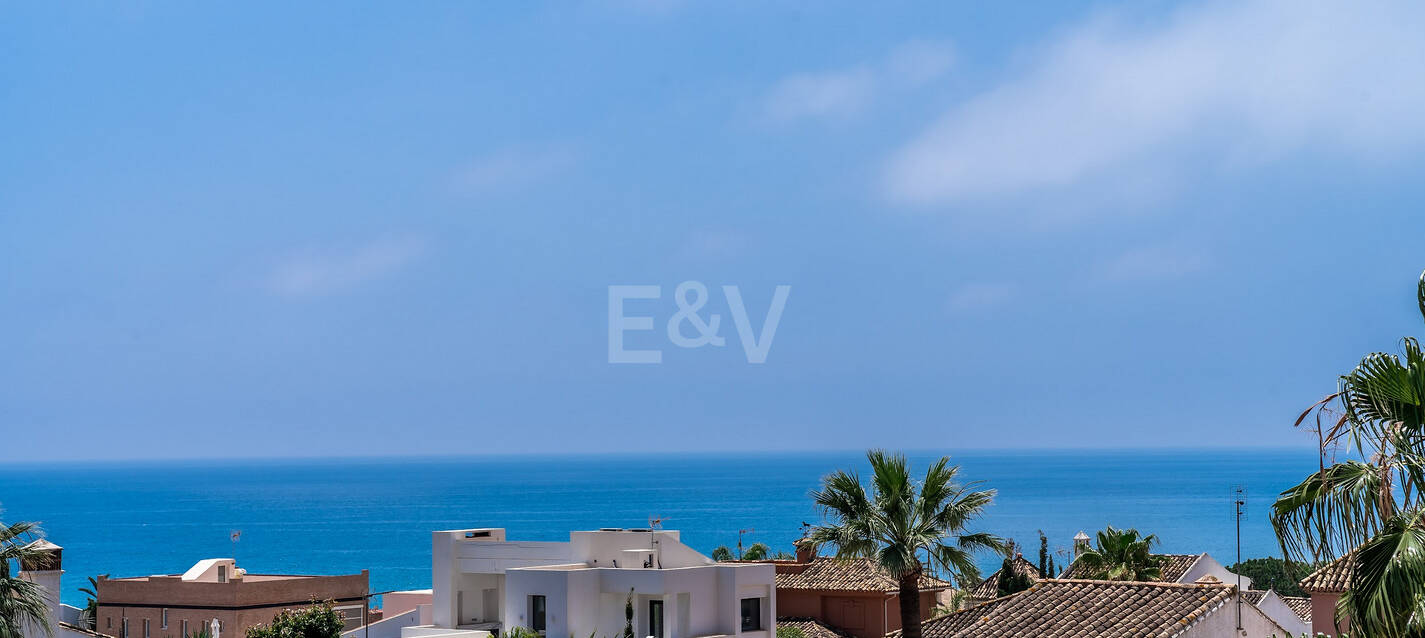 Lujosa villa moderna cerca de playa, vistas al mar. Precio desde €10,000 por semana
