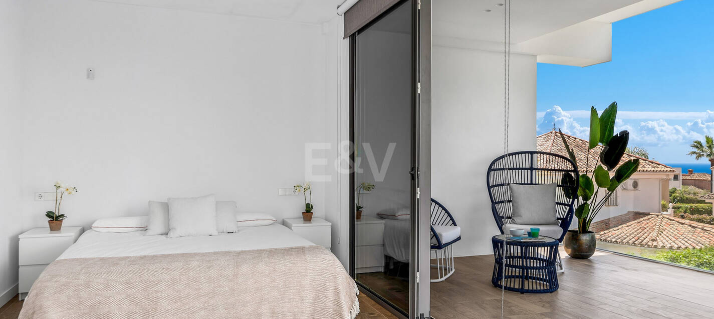 Lujosa villa moderna cerca de playa, vistas al mar. Precio desde €10,000 por semana