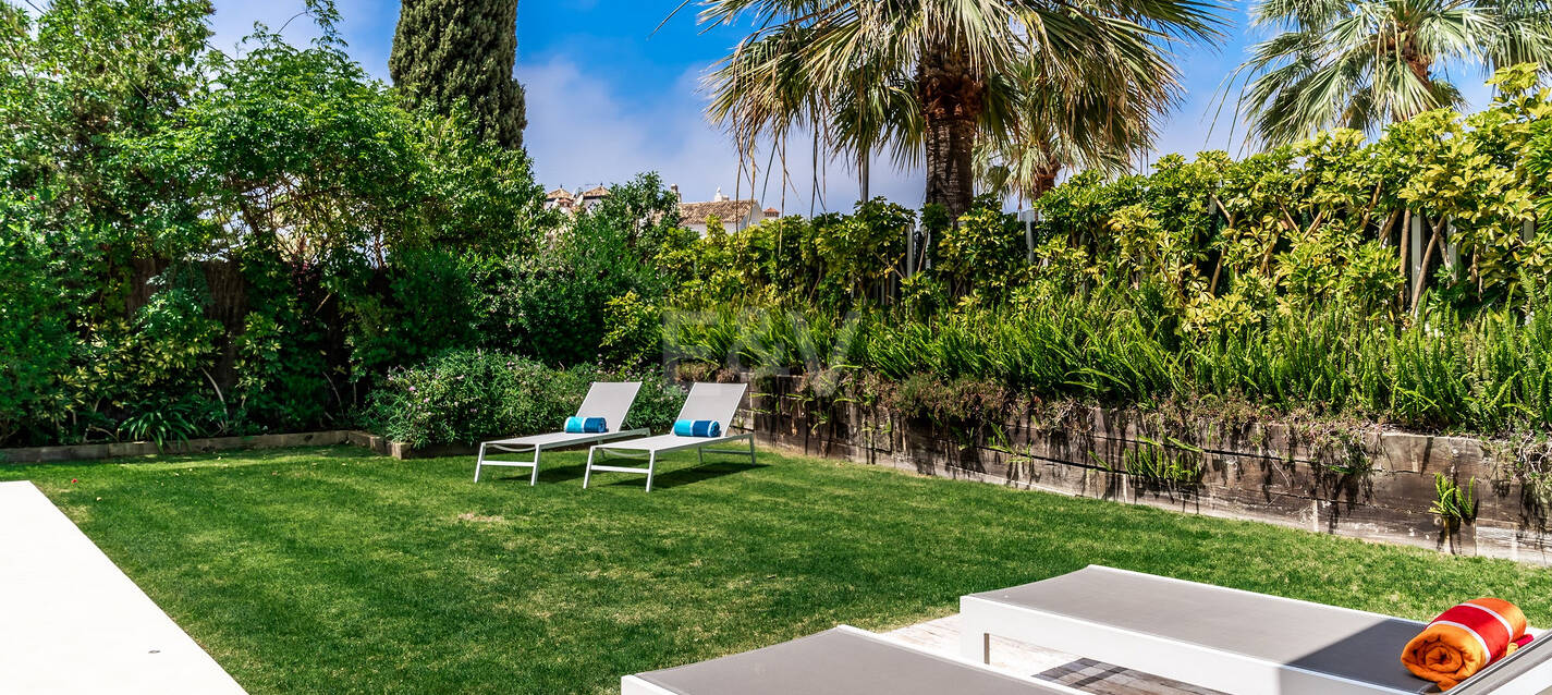 Lujosa villa moderna cerca de playa, vistas al mar. Precio desde €10,000 por semana