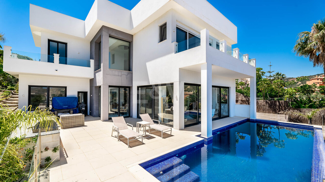 Stunning Modern Villa in Elviria close to the centre