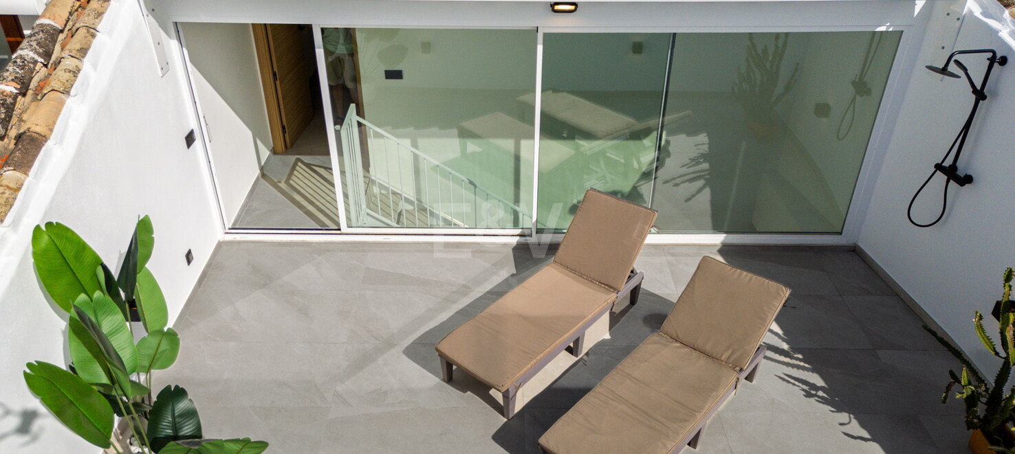 Bright penthouse in Puerto Banus with harbour view