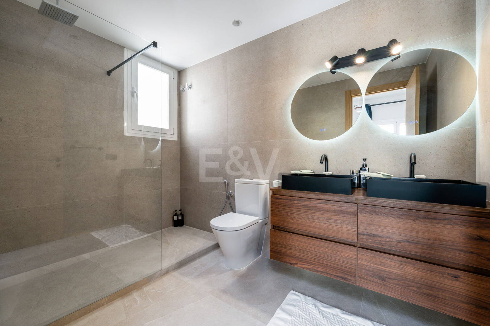 Spektakuläres Penthaus in Puerto Banus mit Hafenblick