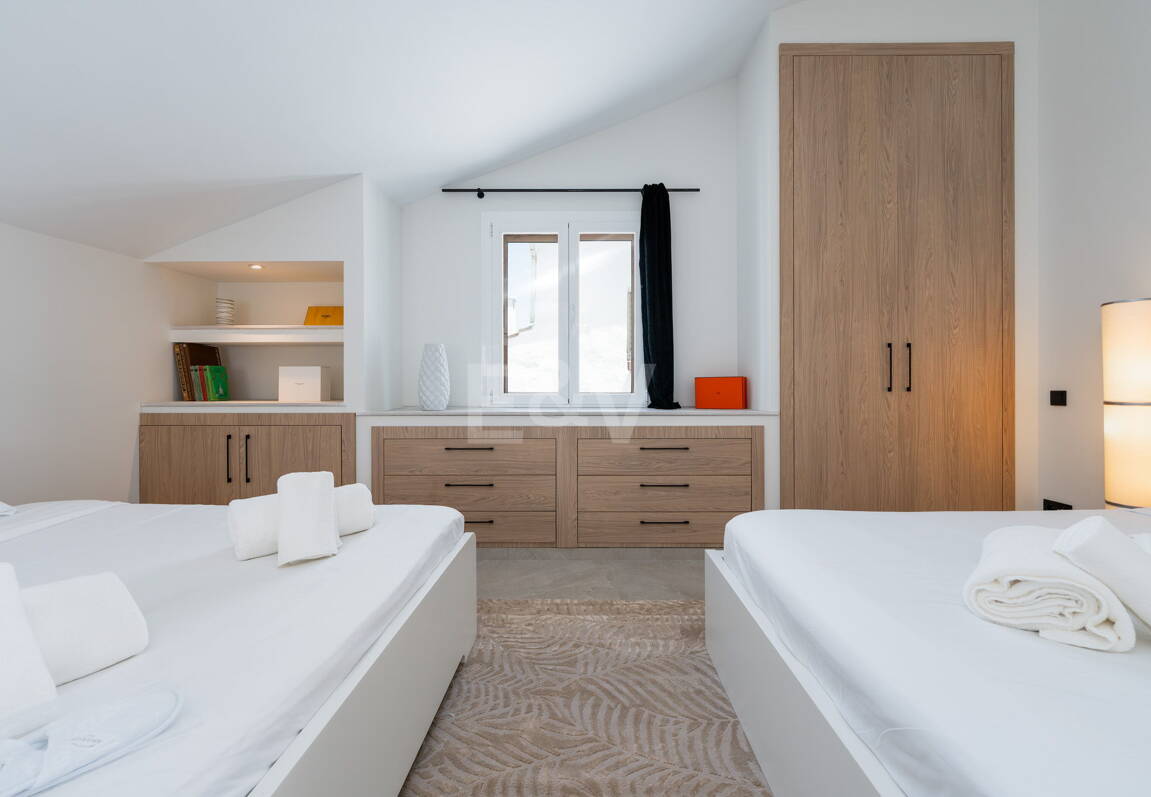 Ljus takvåning i Puerto Banus med utsikt över hamnen