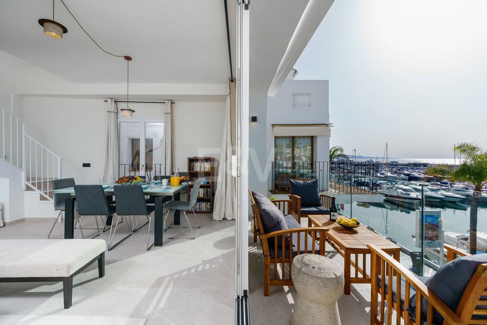 Spektakuläres Penthaus in Puerto Banus mit Hafenblick