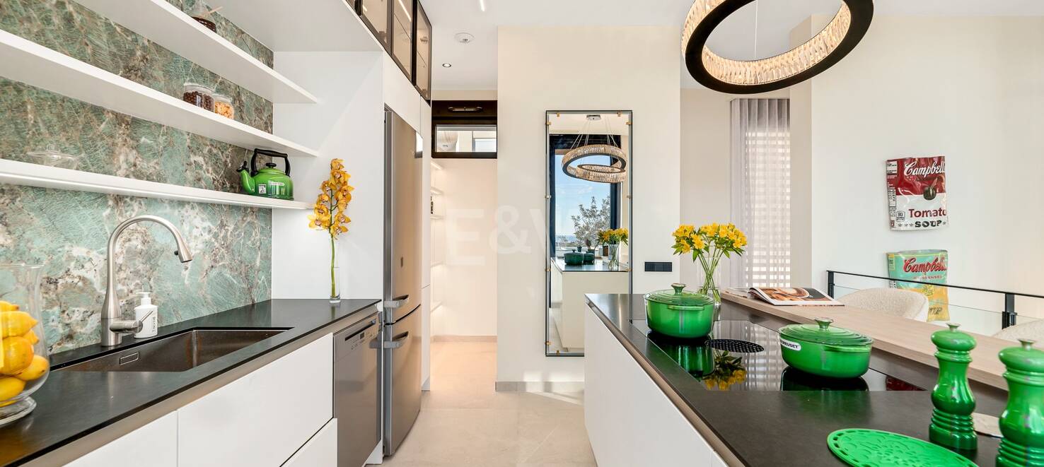 Entdecken Sie die außergewöhnliche Villa Art Bay in Marbella