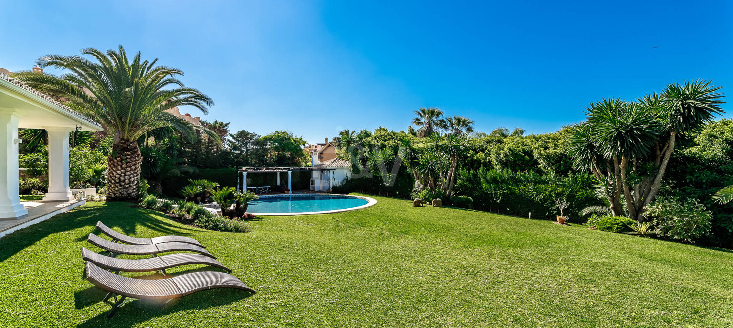 Stunning Large Family Villa in Nagüeles available July and August