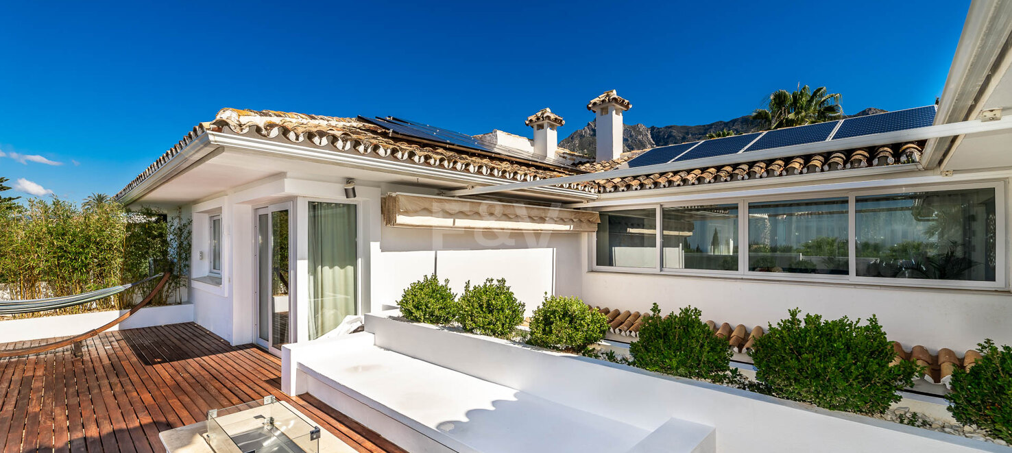 Stunning Large Family Villa in Nagüeles available July and August