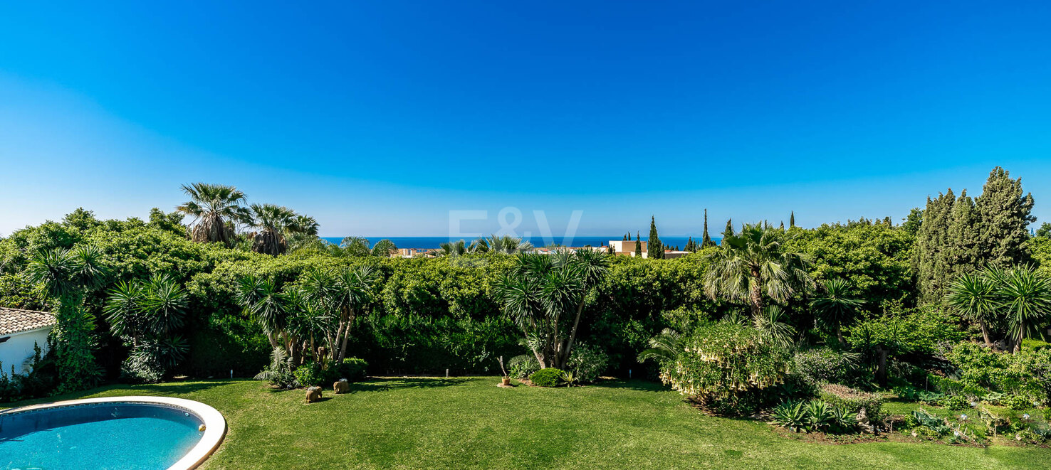 Stunning Large Family Villa in Nagüeles available July and August