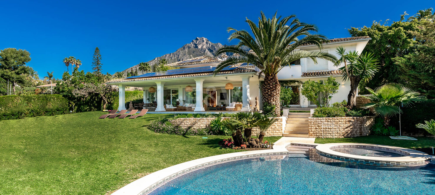 Stunning Large Family Villa in Nagüeles available July and August