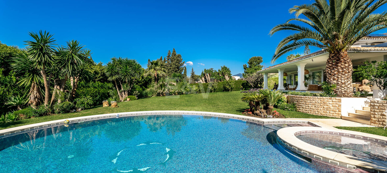 Stunning Large Family Villa in Nagüeles available July and August