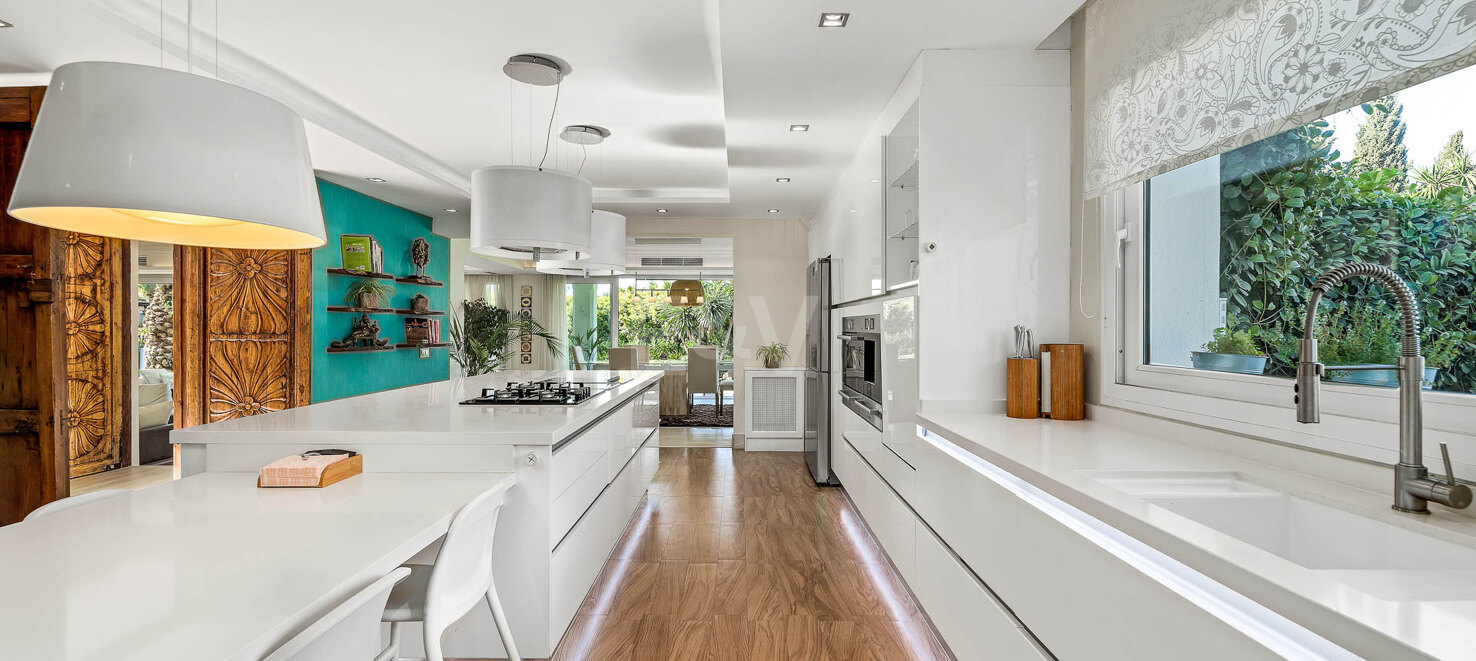 Stunning Large Family Villa in Nagüeles available July and August