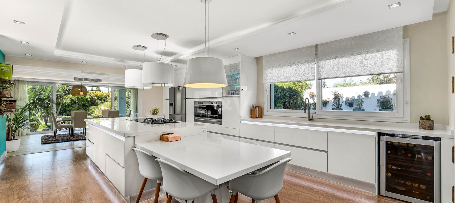 Stunning Large Family Villa in Nagüeles available July and August