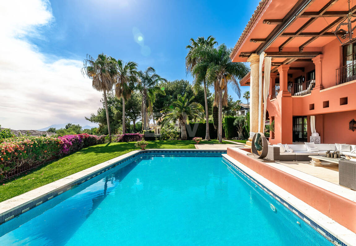 Utsökt herrgård med hisnande utsikt i Sierra Blanca