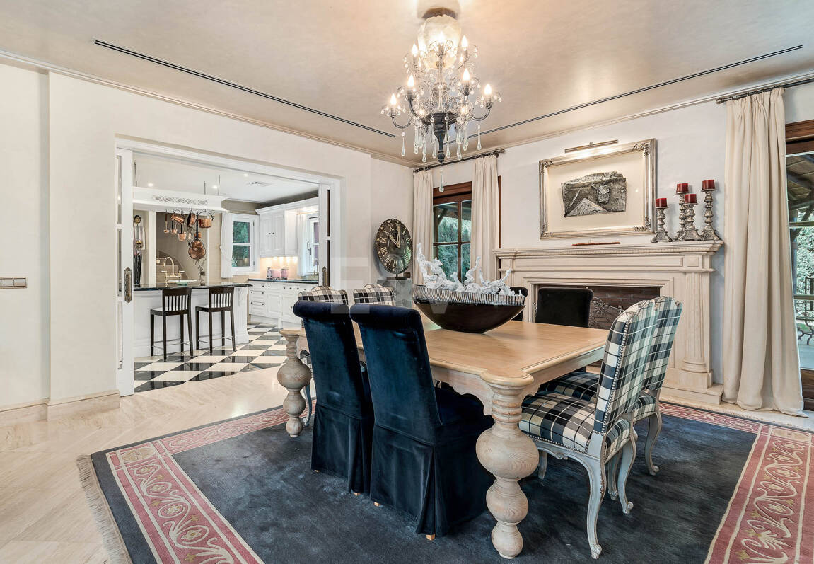 Utsökt herrgård med hisnande utsikt i Sierra Blanca