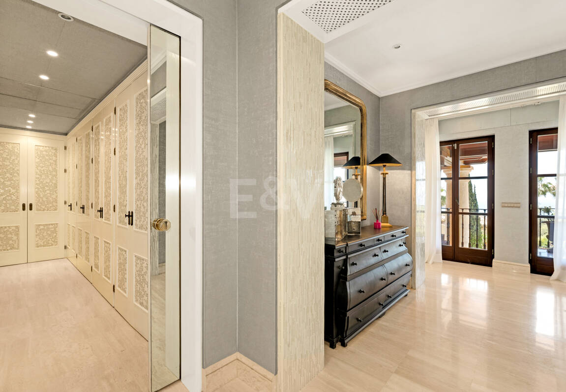 Exquisite Mansion with Breathtaking Views in Sierra Blanca