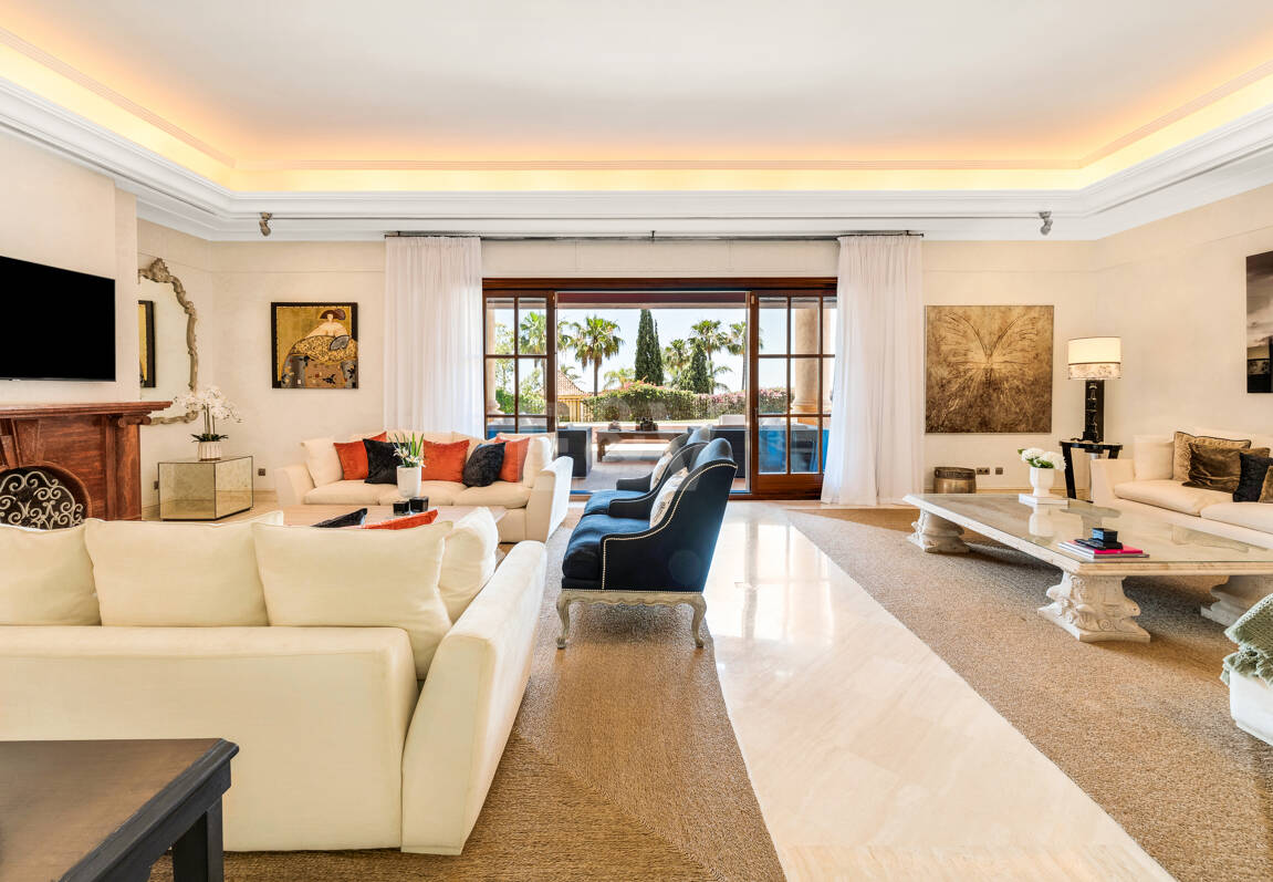 Exquisite Mansion with Breathtaking Views in Sierra Blanca