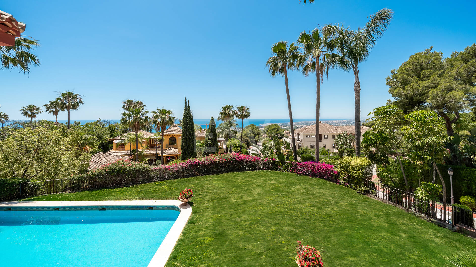 Exquisite Mansion with Breathtaking Views in Sierra Blanca