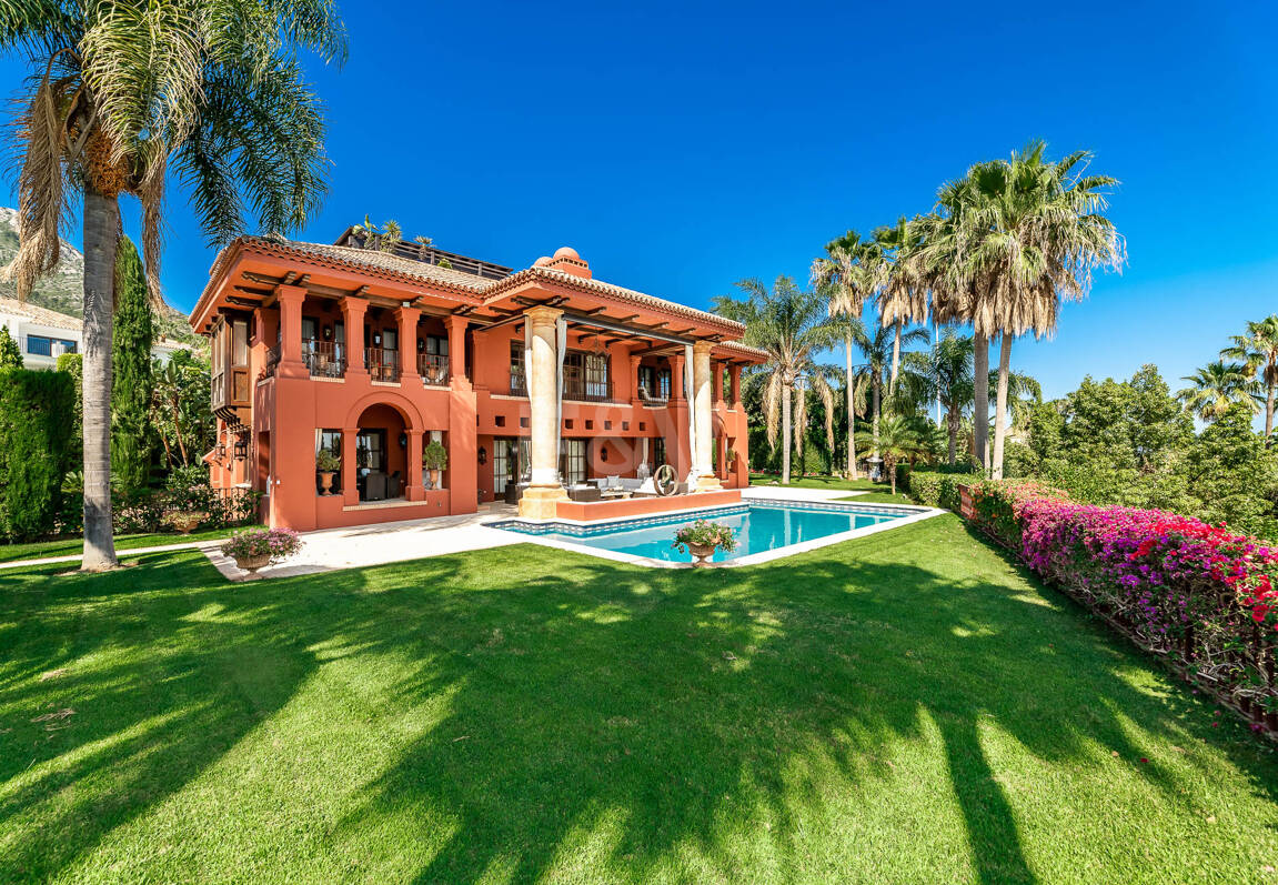 Utsökt herrgård med hisnande utsikt i Sierra Blanca