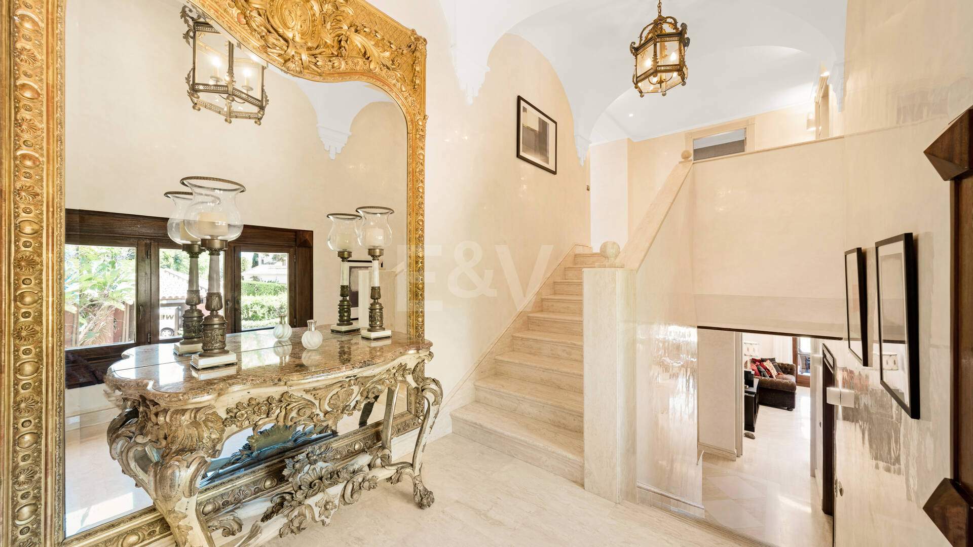 Exquisite Mansion with Breathtaking Views in Sierra Blanca