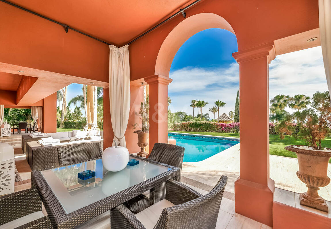 Utsökt herrgård med hisnande utsikt i Sierra Blanca