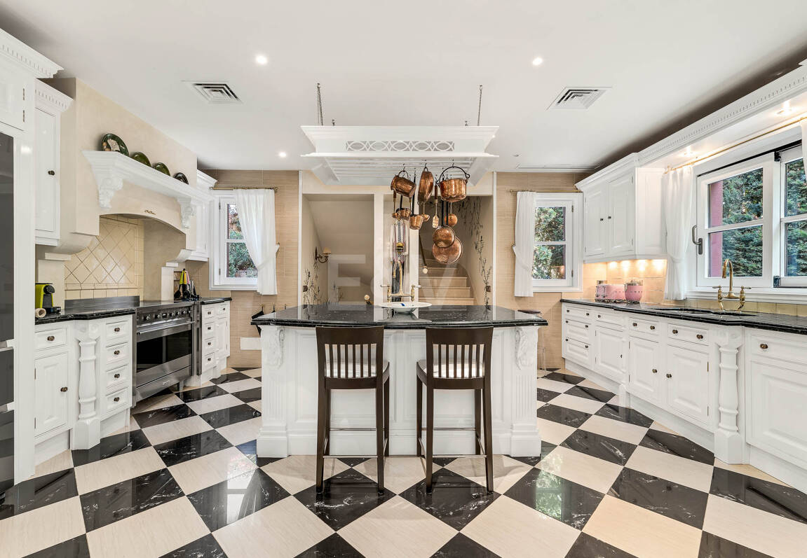 Utsökt herrgård med hisnande utsikt i Sierra Blanca