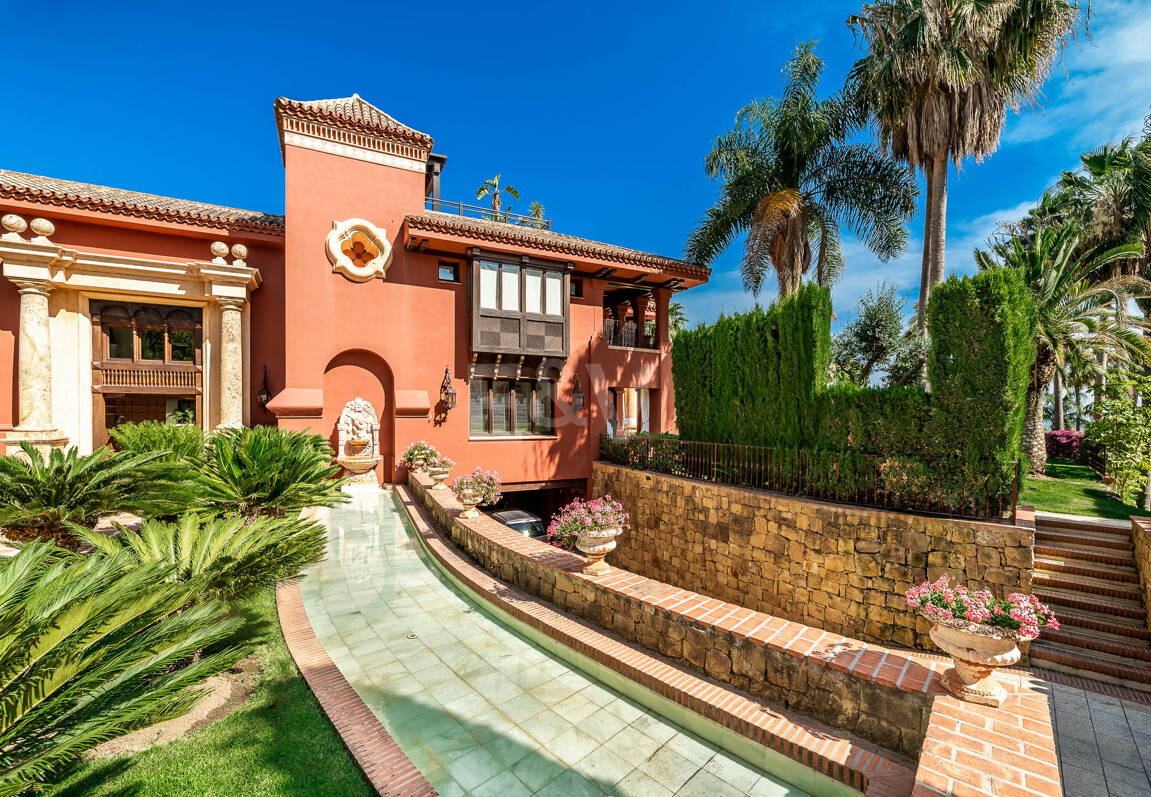 Utsökt herrgård med hisnande utsikt i Sierra Blanca