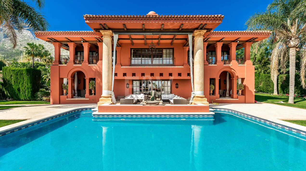 Exquisite Mansion with Breathtaking Views in Sierra Blanca