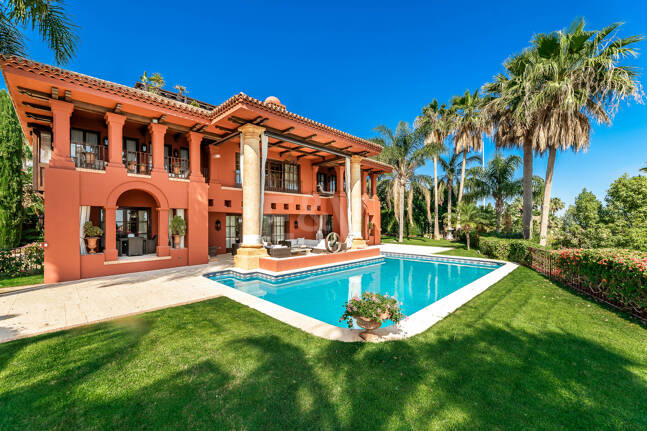 Utsökt herrgård med hisnande utsikt i Sierra Blanca