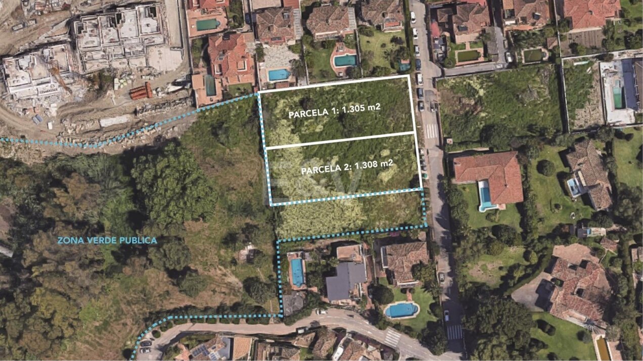 Rare Opportunity Plot in San Pedro de Alcantara with Construction License and Prime Location