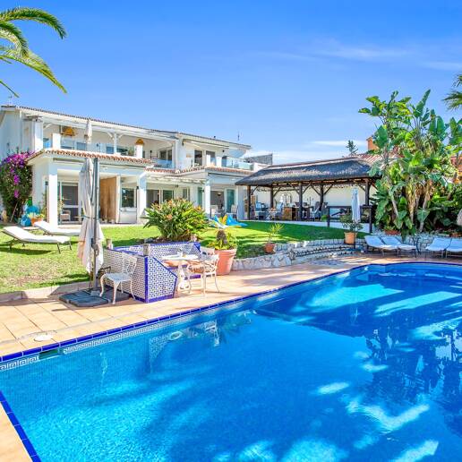 Villa Marbesa de charme avec vue panoramique sur la mer