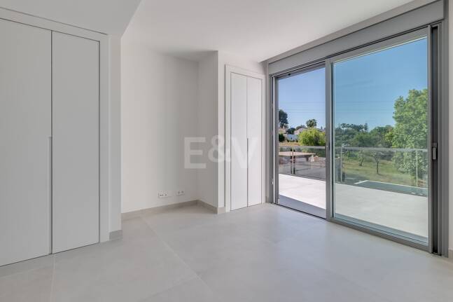 Amenity-Rich Townhouses med pooler och gym