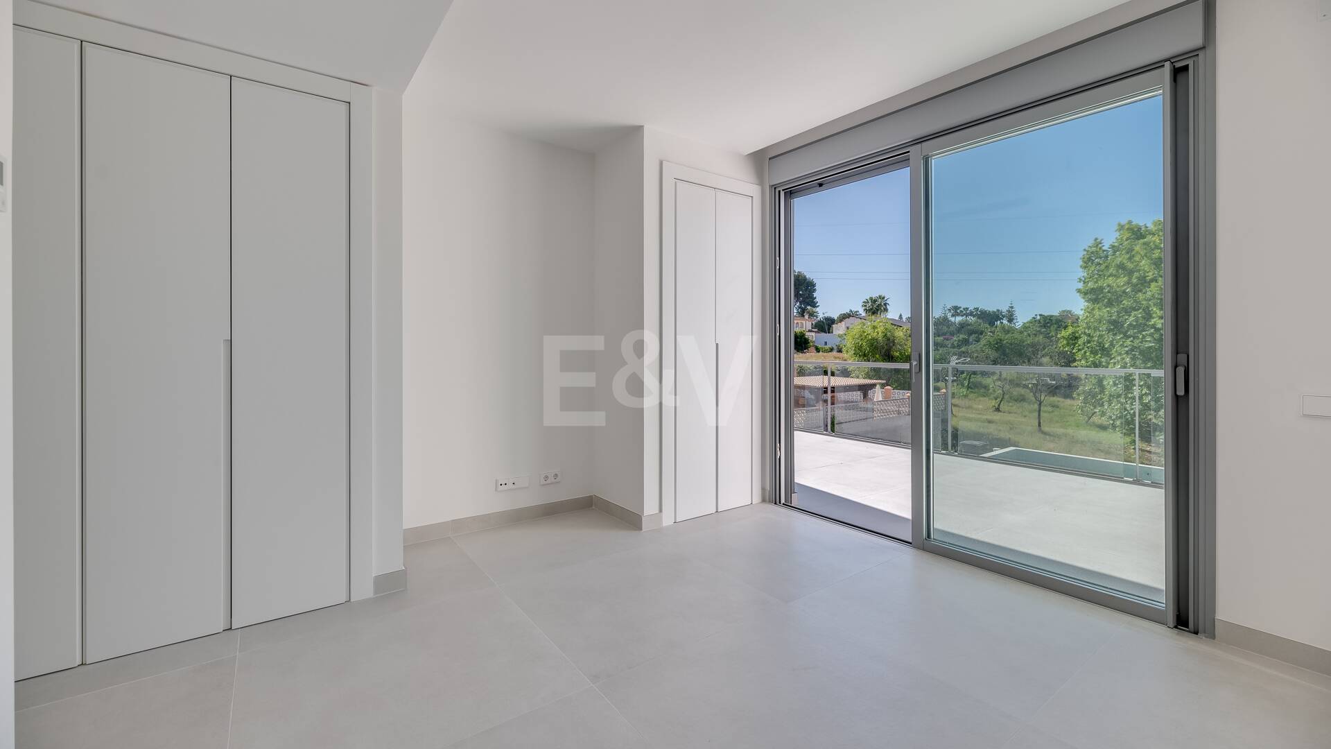 Amenity-Rich Townhouses med pooler och gym