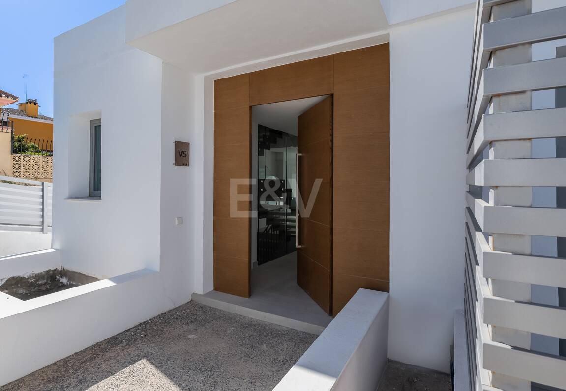 Amenity-Rich Townhouses med pooler och gym