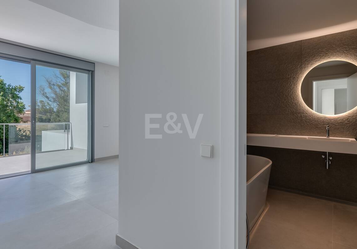 Amenity-Rich Townhouses med pooler och gym