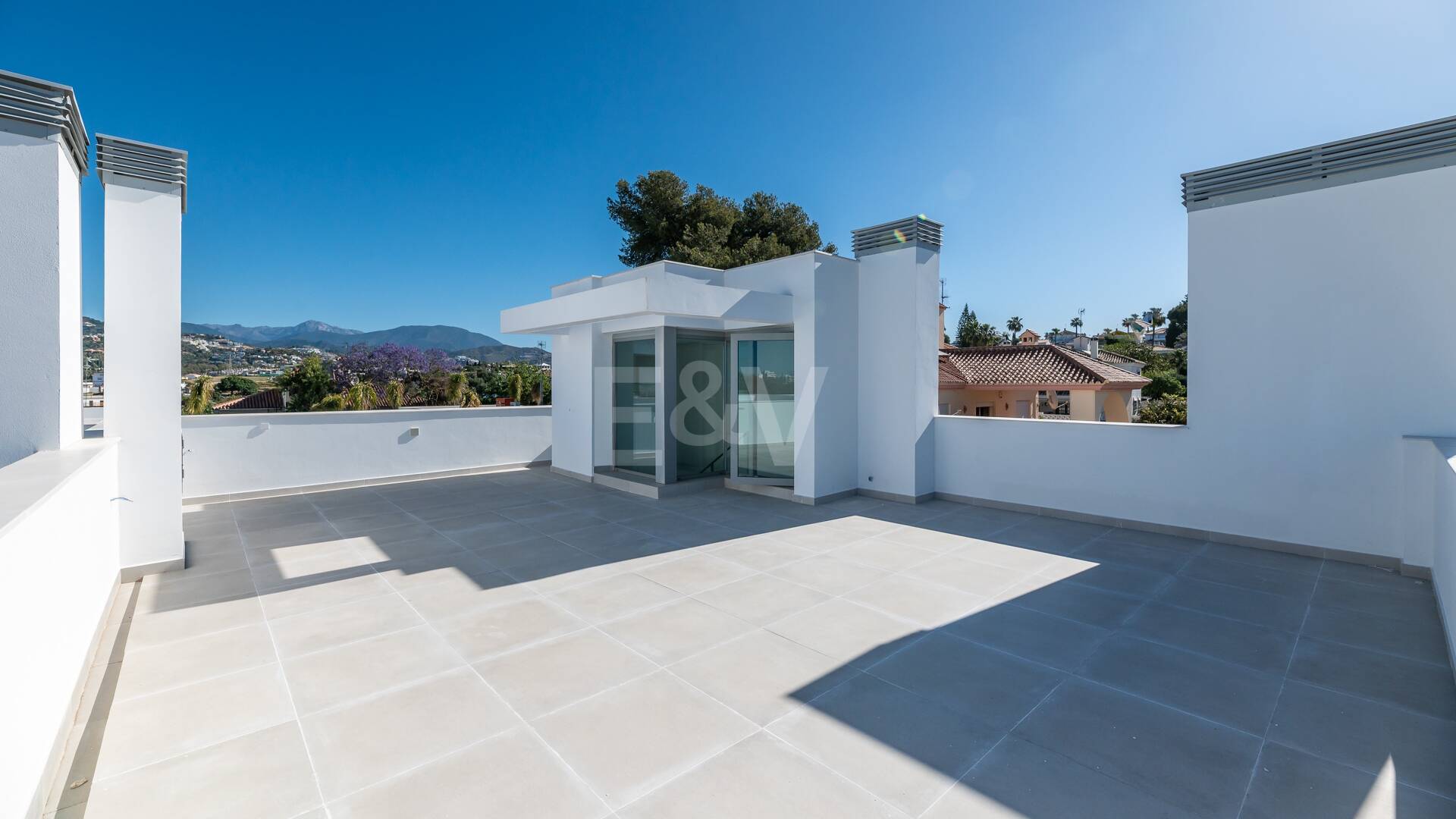 Amenity-Rich Townhouses avec piscines et salle de gym