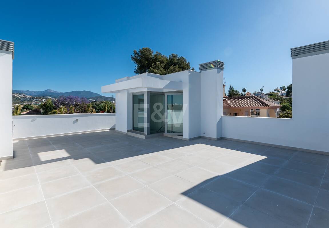 Amenity-Rich Townhouses med pooler och gym