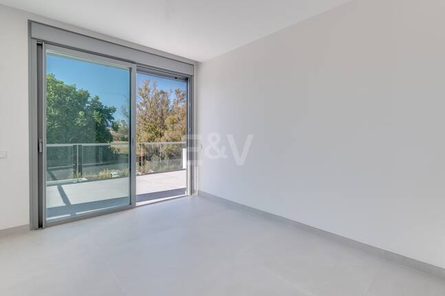 Amenity-Rich Townhouses med pooler och gym