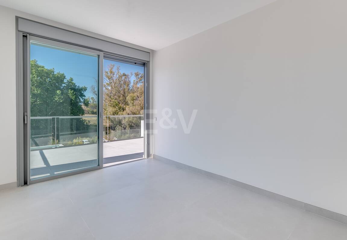 Amenity-Rich Townhouses med pooler och gym