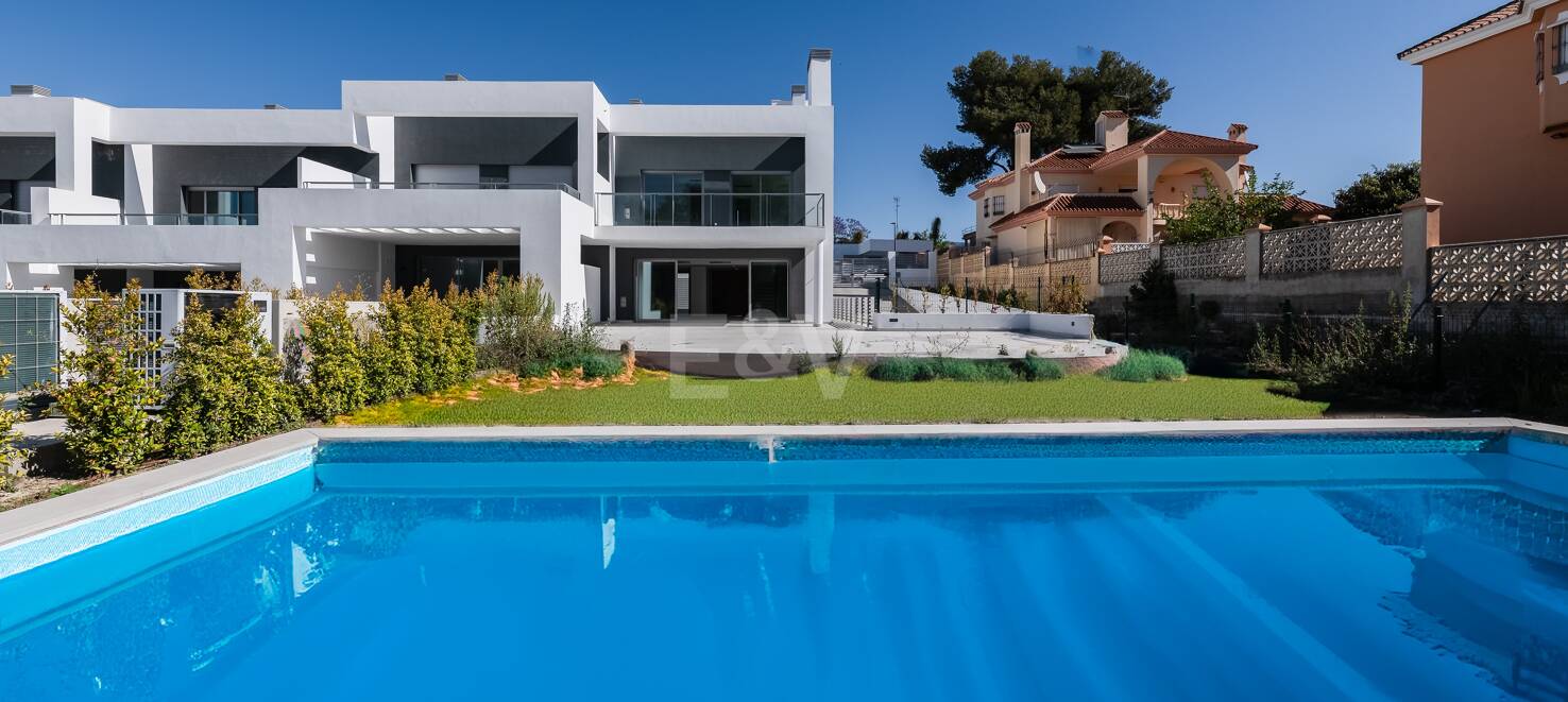 Amenity-Rich Townhouses med pooler och gym