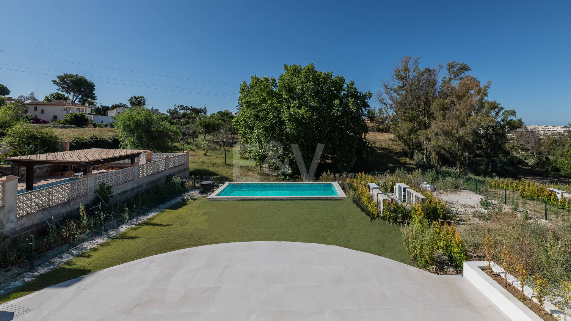 Amenity-Rich Townhouses avec piscines et salle de gym