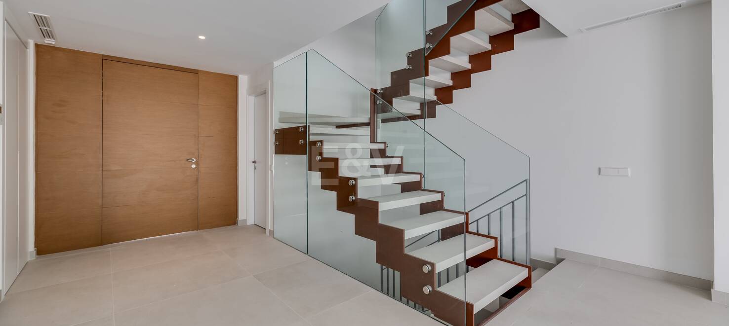 Amenity-Rich Townhouses med pooler och gym