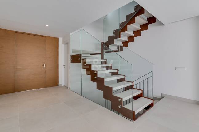 Amenity-Rich Townhouses med pooler och gym